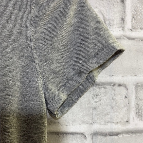 Danier short sleeve Gray Women's Top shirt size XS - Picture 6 of 6